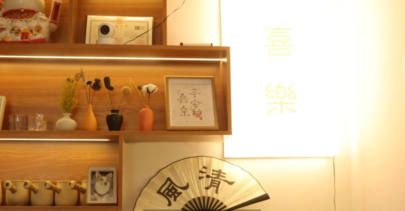(转让)全新装修转手可做服装餐饮还有二楼
