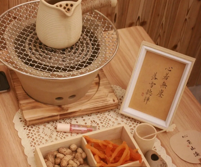 (转让)全新装修转手可做服装餐饮还有二楼