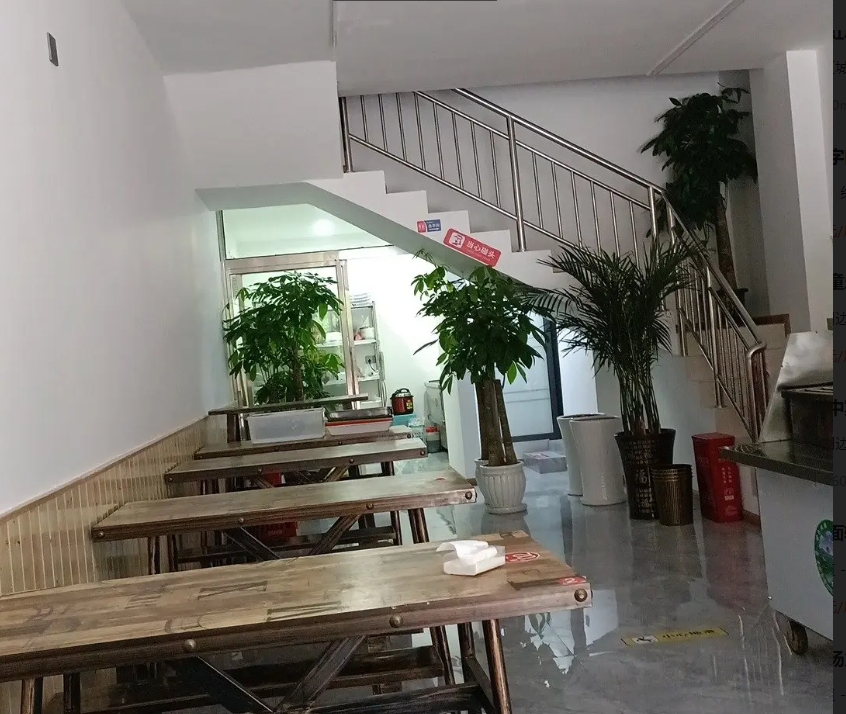 (转让)门面方正无犄角，环境