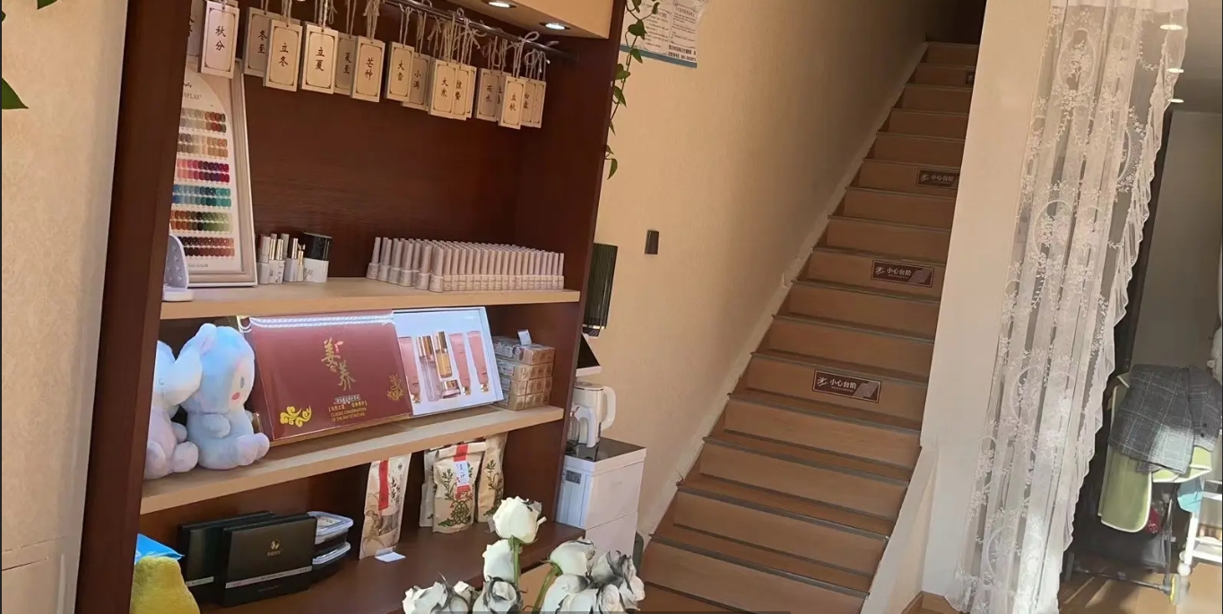 (转让)遵义市热闹商场，可做美容等各种行业