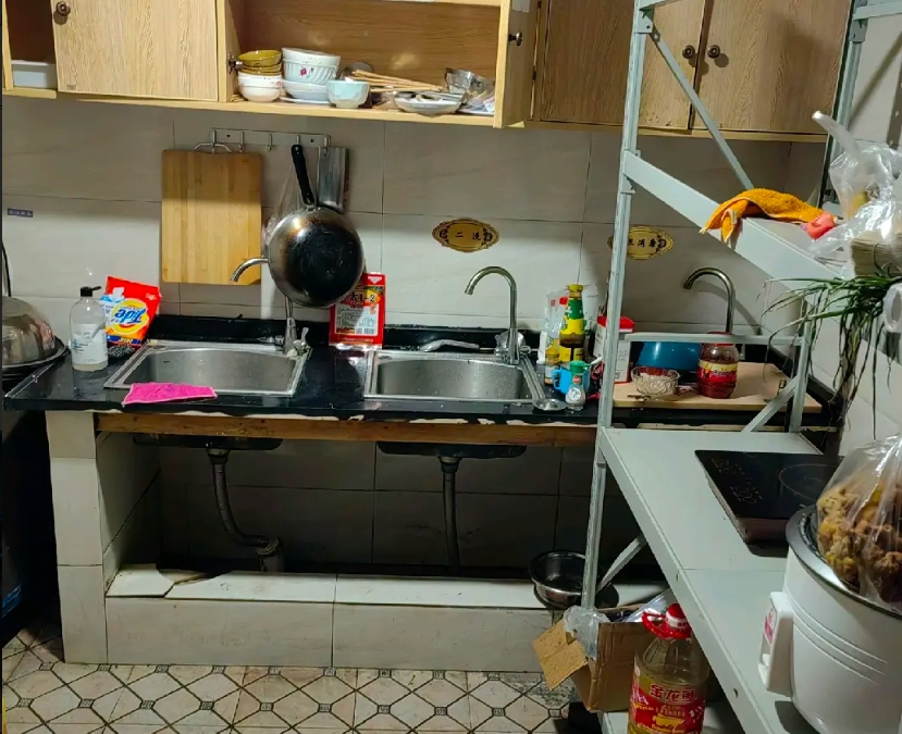 (转让)泡澡按摩水疗养生SPA馆，八个单独房间