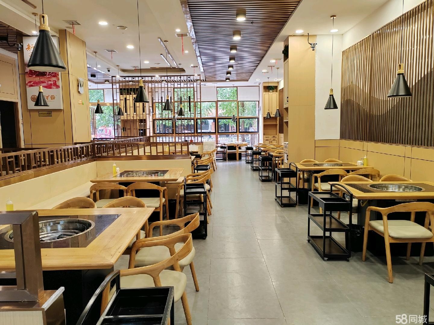 (转让) 300多平米精装修饭店转让
