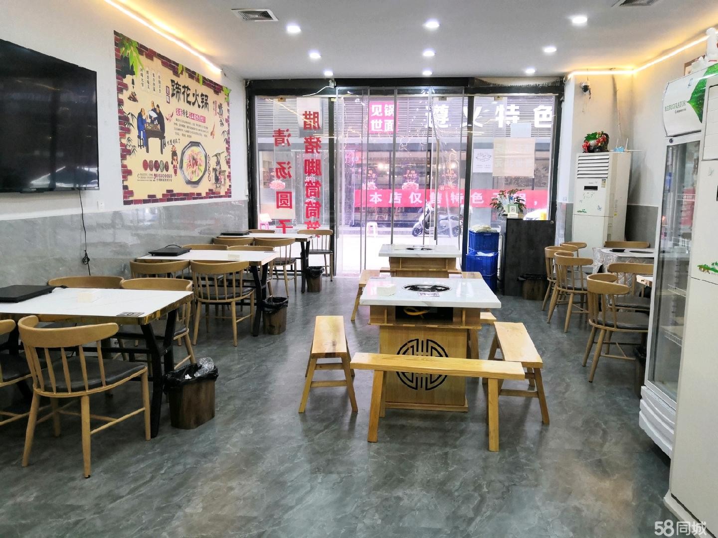 (转让)房源位于珠海路临街门店，交通方便，人流量大