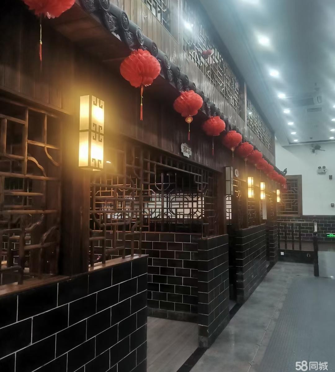 (转让)临街门面，人流量大，因其他原因导致无法正常经营，先低价转出
