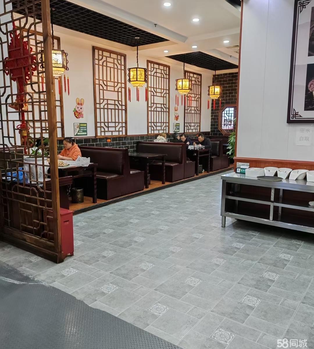 (转让)临街门面，人流量大，因其他原因导致无法正常经营，先低价转出