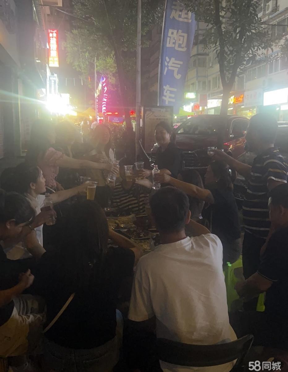 (转让)繁华地段夜市街营业铺