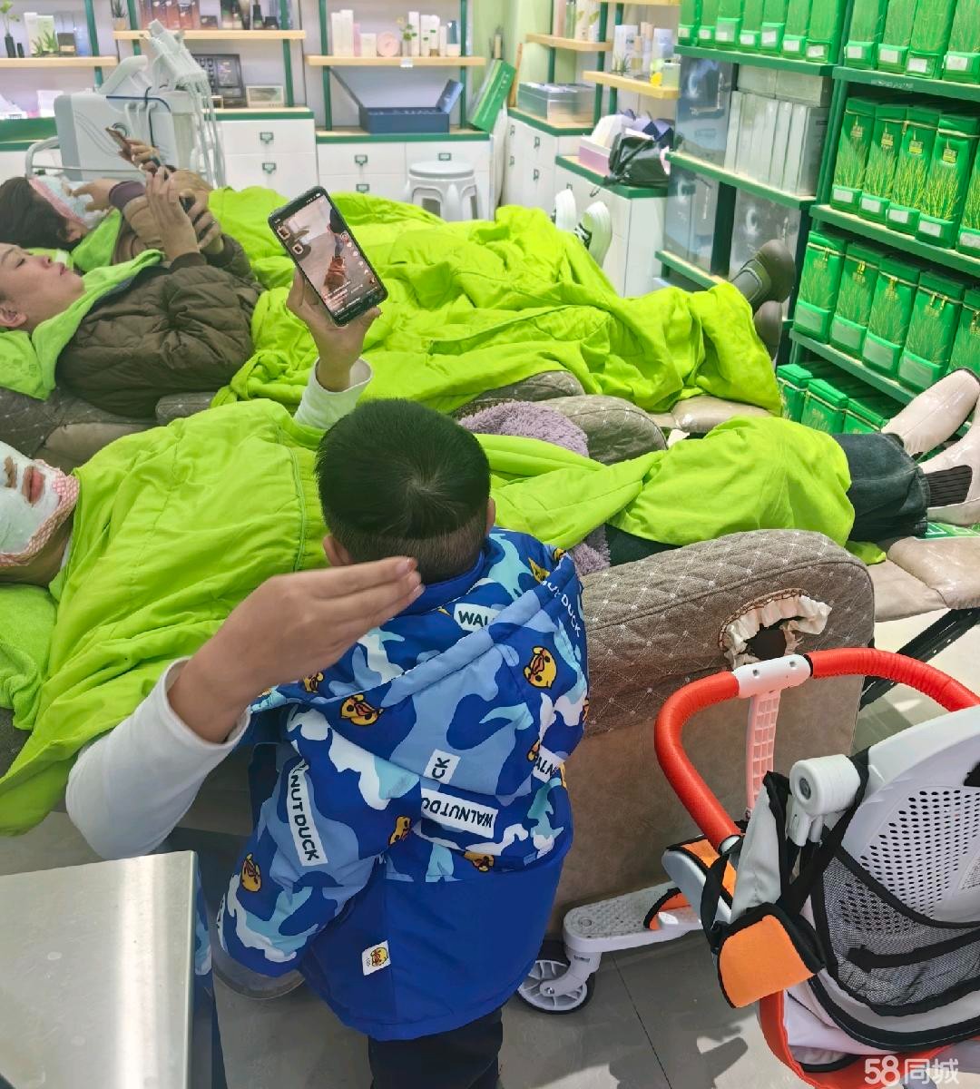 (转让)仁怀美容店带客源一起转让(四转盘)