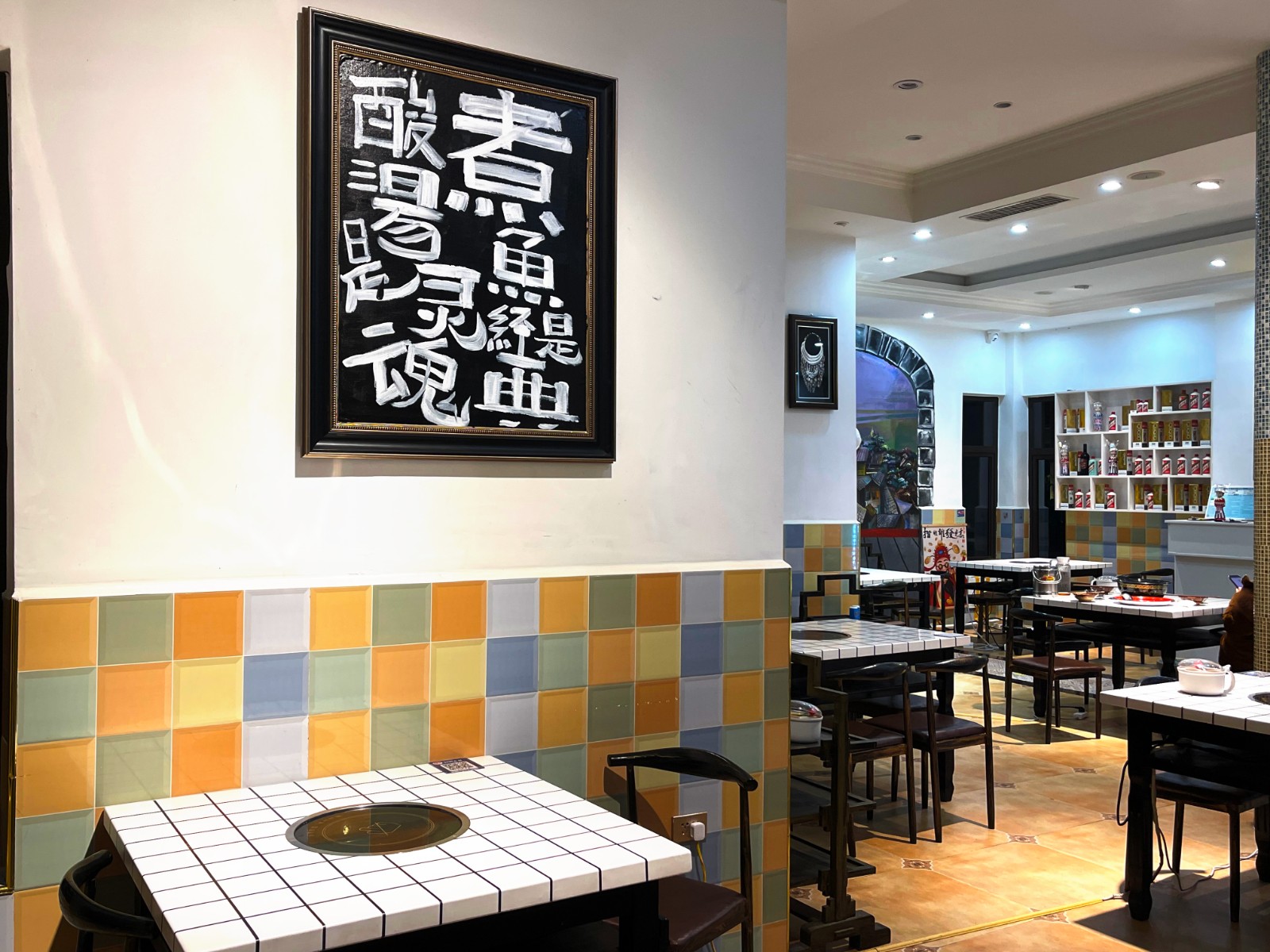 (转让)全新装修可外摆临街独栋旺铺，股东内部问题低价转让.