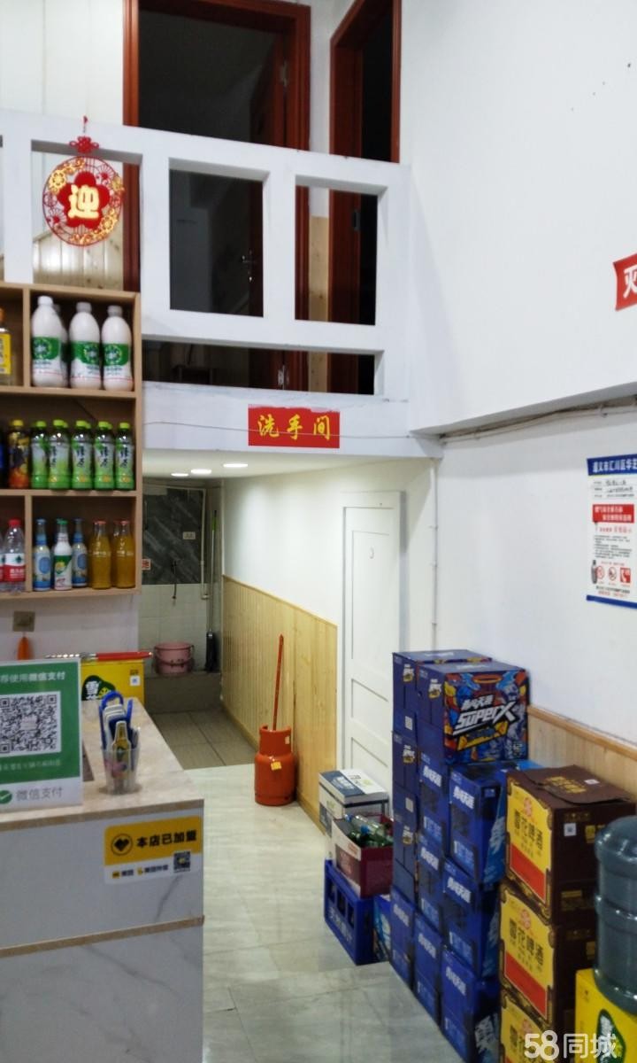 (转让)美食街旺铺、门头宽大、两个包间、方便停车、设备较新