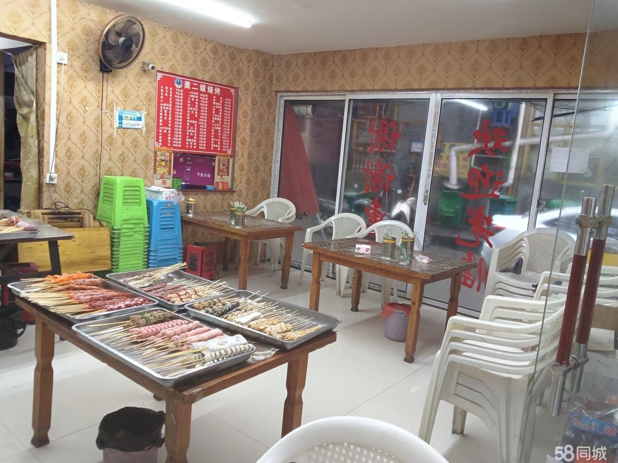 (转让)临街旺铺，小区主要出入口，人流量较大