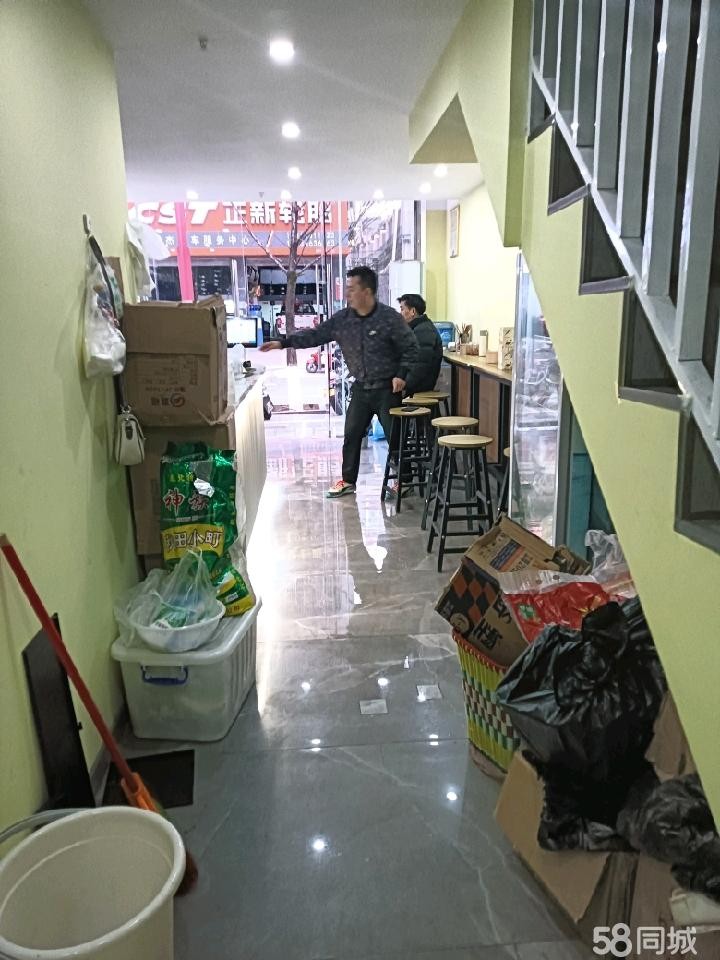 (转让)香榭后门经营中旺铺转让