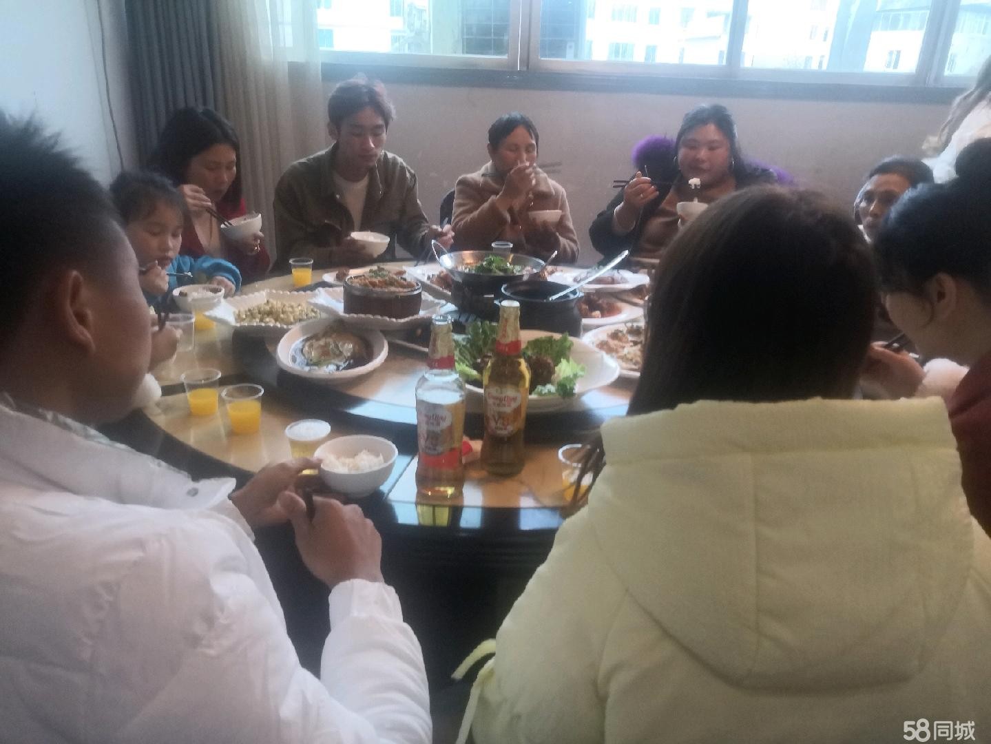 (转让)位于长沙路昆明路交叉路口。十年老店,生意稳定