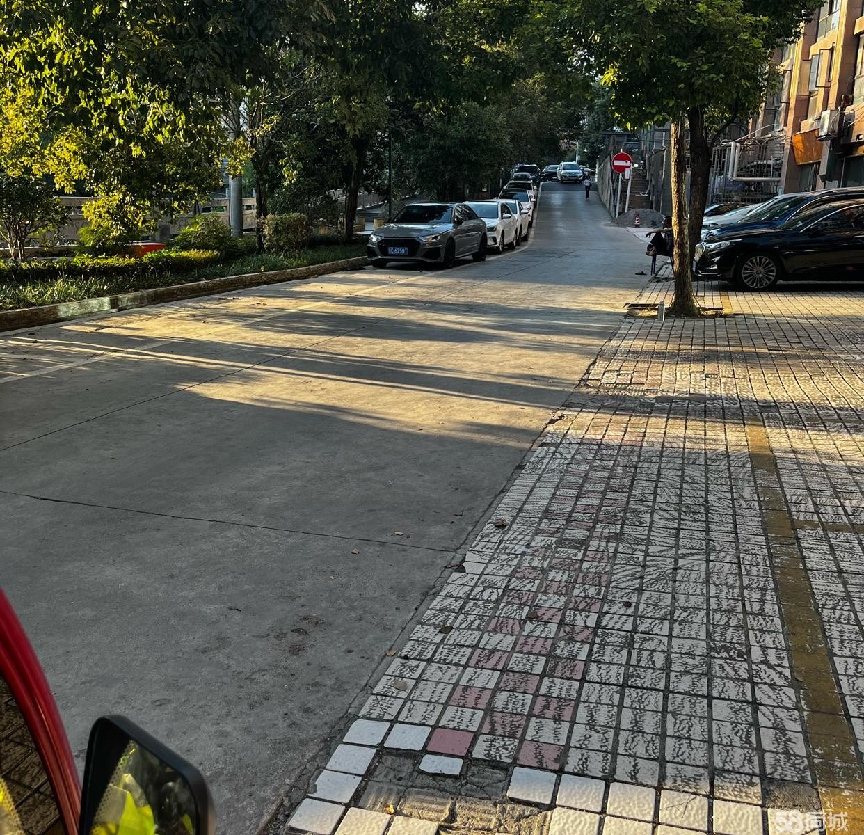 (转让)御景湾河边,门口就可以停车