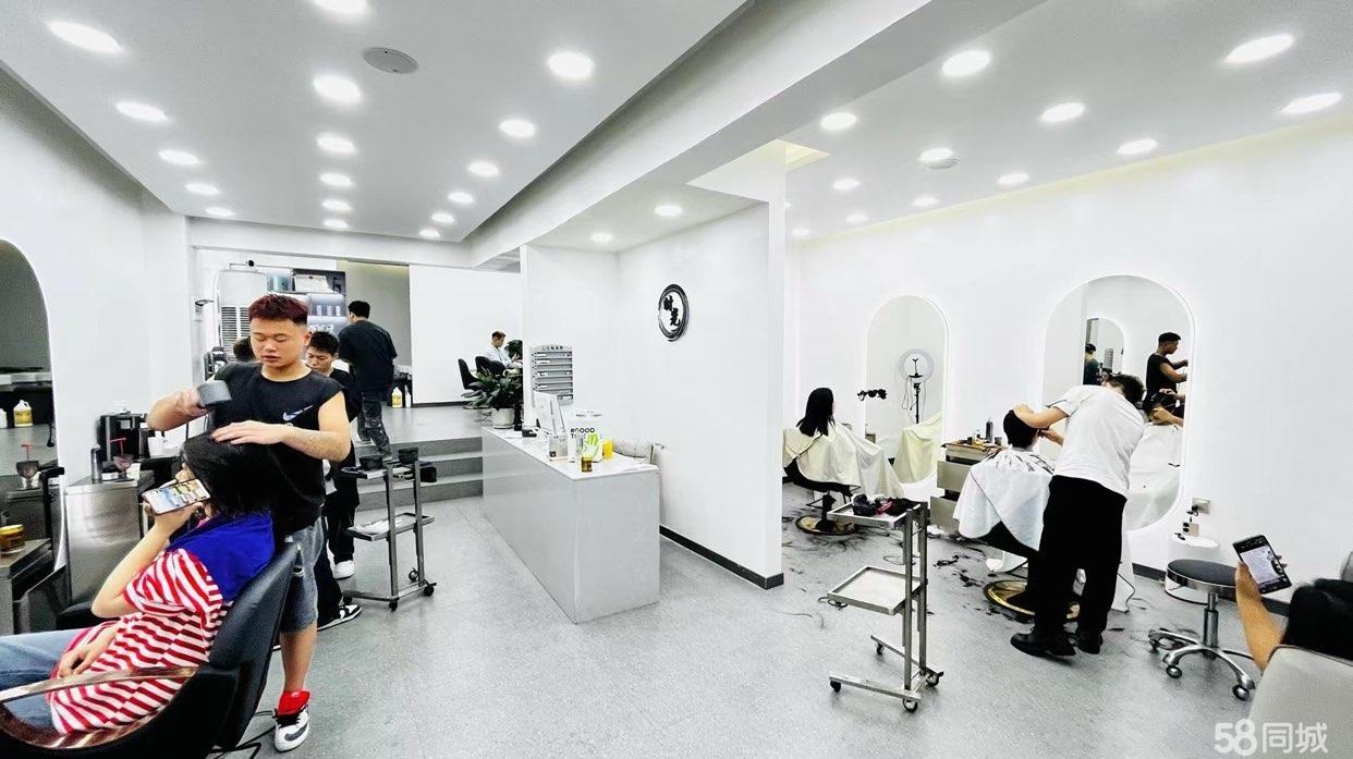 (转让)五年美发店旺铺转位置好有客源