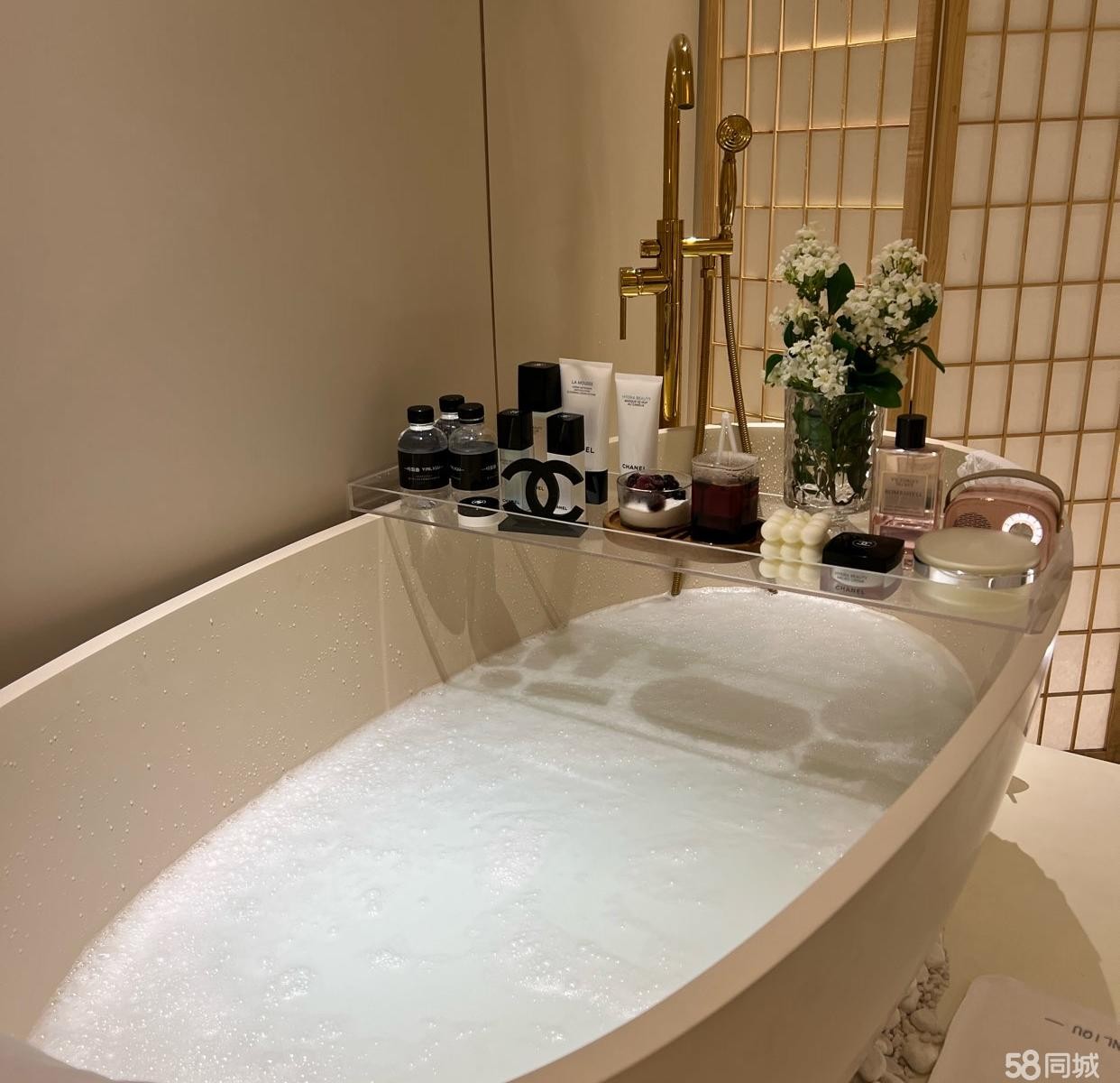 （转让)接手可营业，新装修，环境位置很好，位于市中心