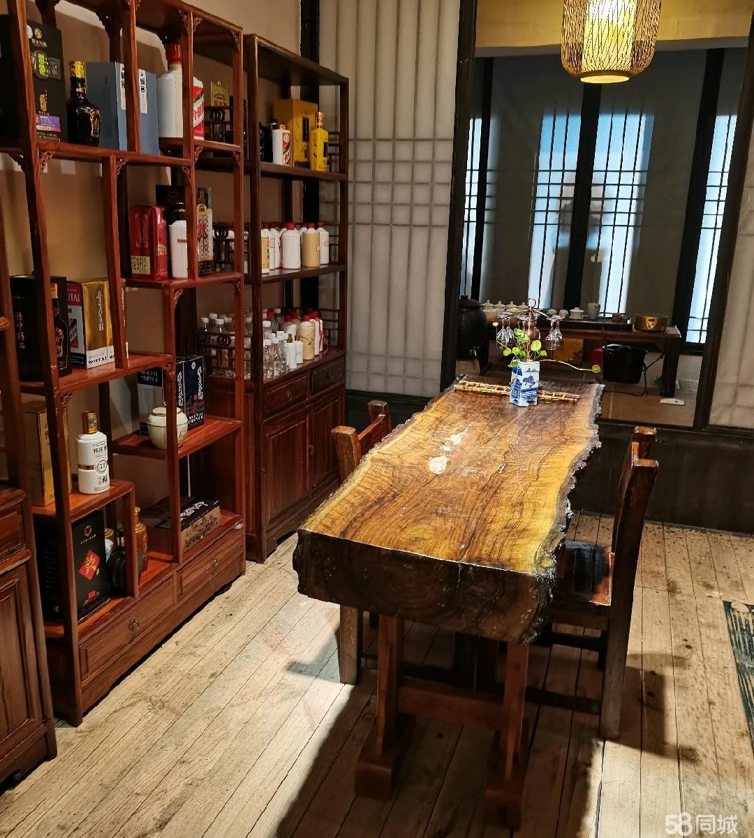 (转让)外环路1 80平茶室转让，停车方便，还有80平左右院子