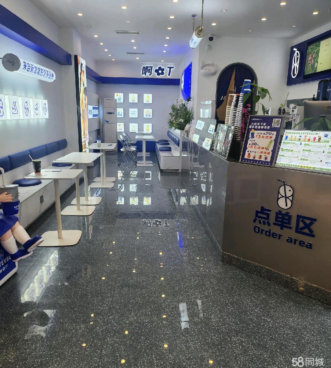 （转让）商场内一楼铺面，成熟饮品区。