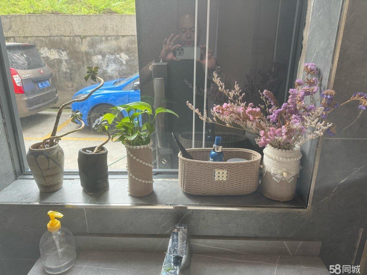 (转让)毗邻苏州路商业街不到一百米，新装修，正常经营中。