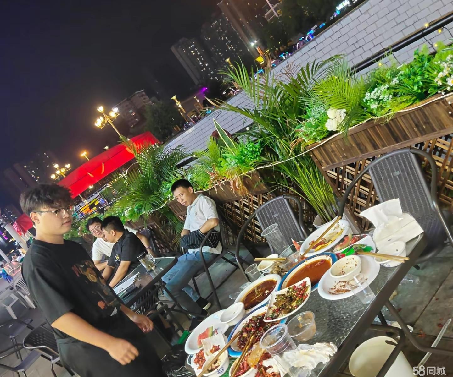 （转让）门面方正中央空调广场人流量大