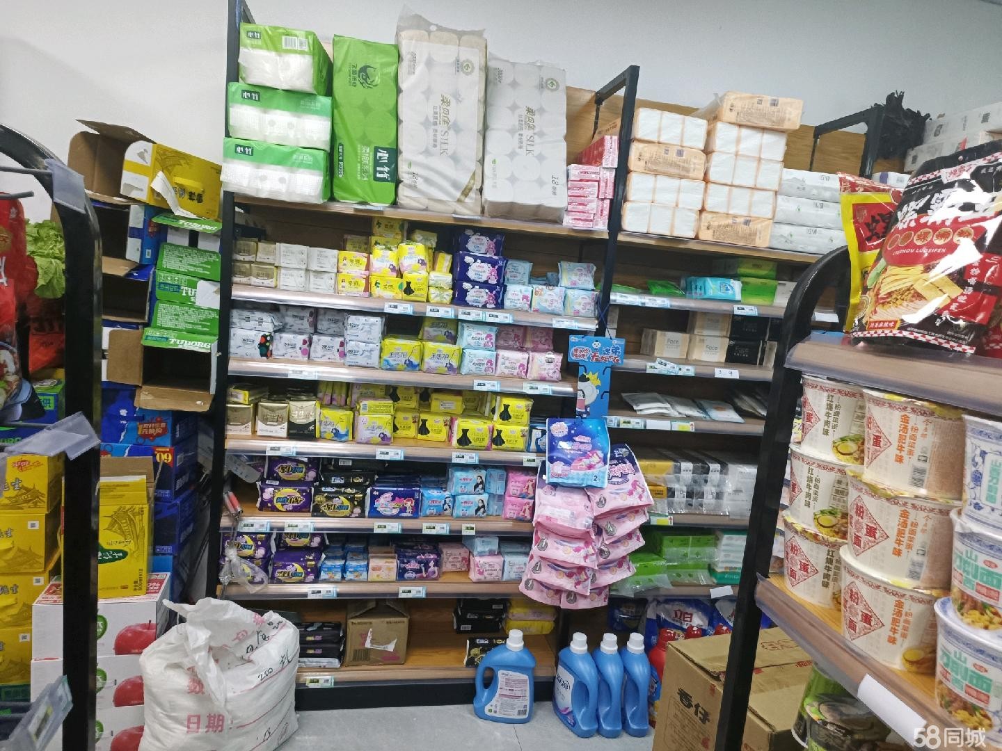 （转让）商业街，大餐饮店路口