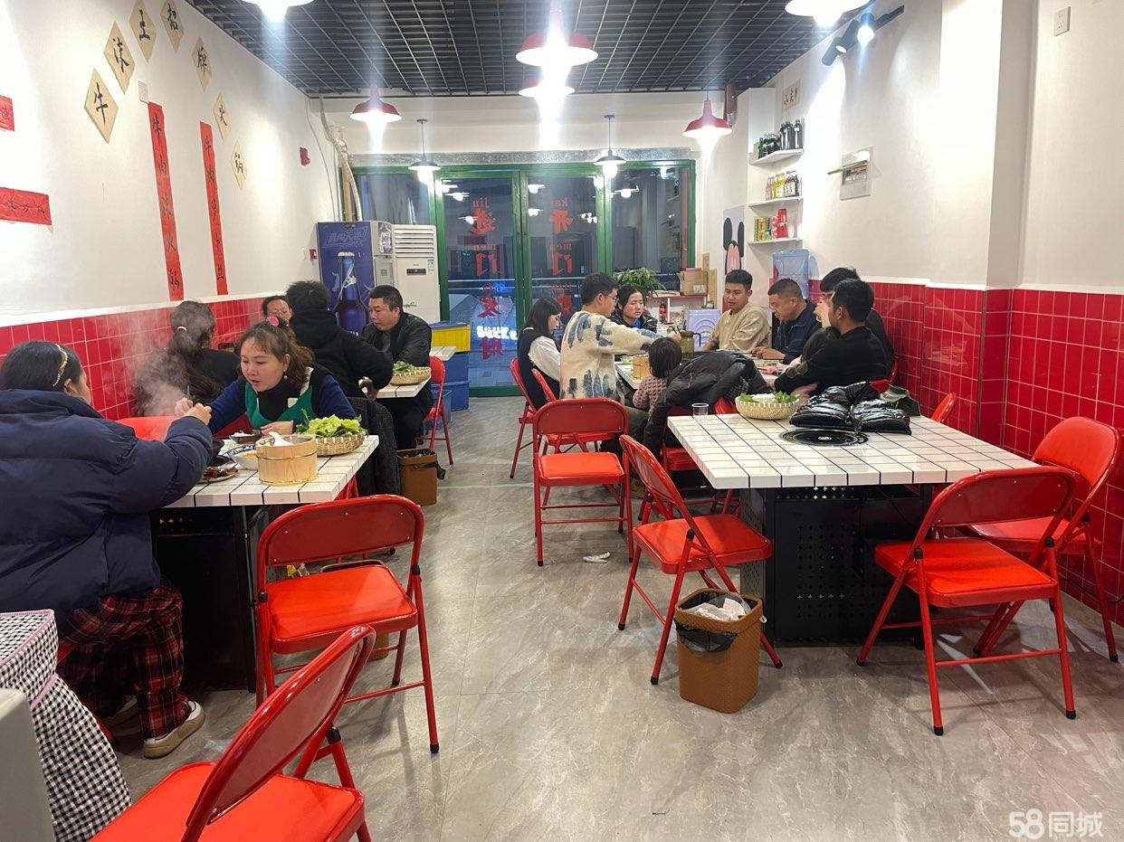 （转让）吾悦广场2号门美食街二楼采向好设备全新齐全