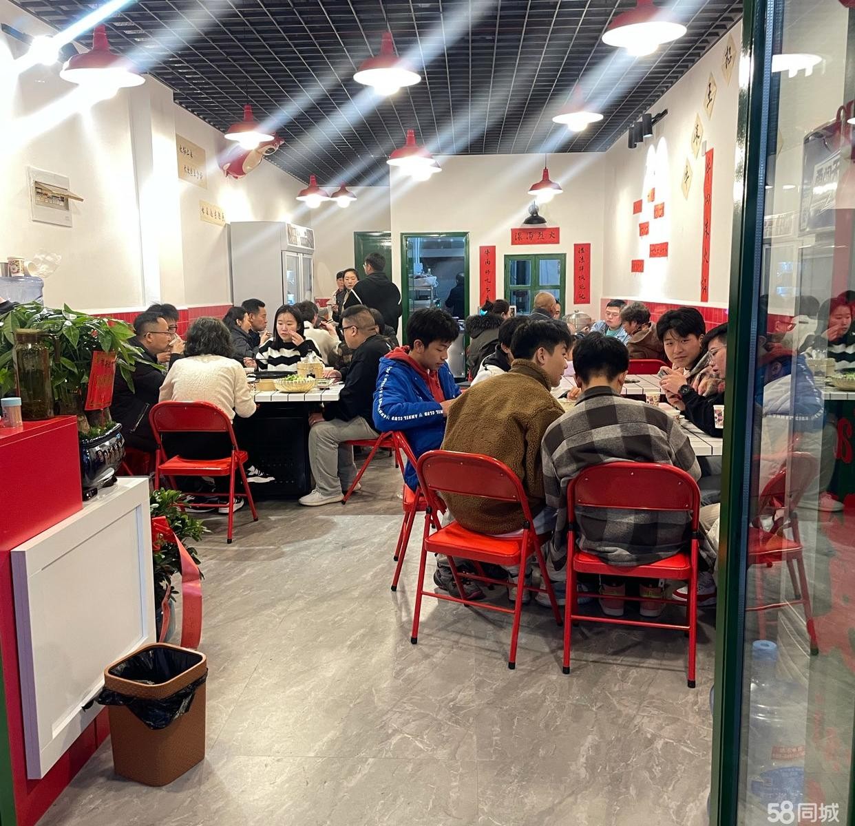 （转让）吾悦广场2号门美食街二楼采向好设备全新齐全