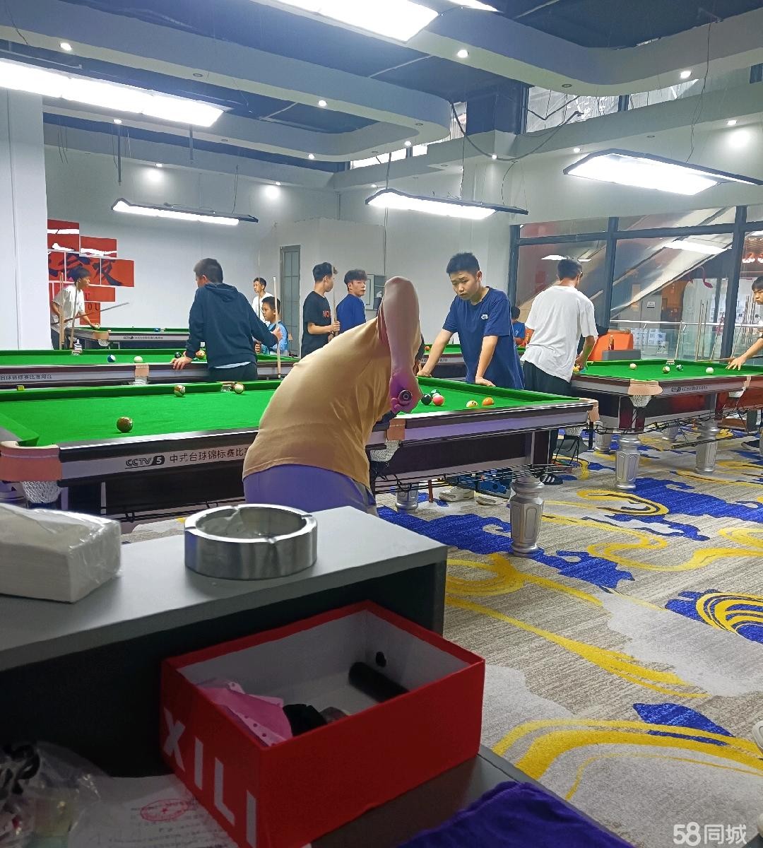 (转让)思乐为一楼，全新台球桌!接手可经营