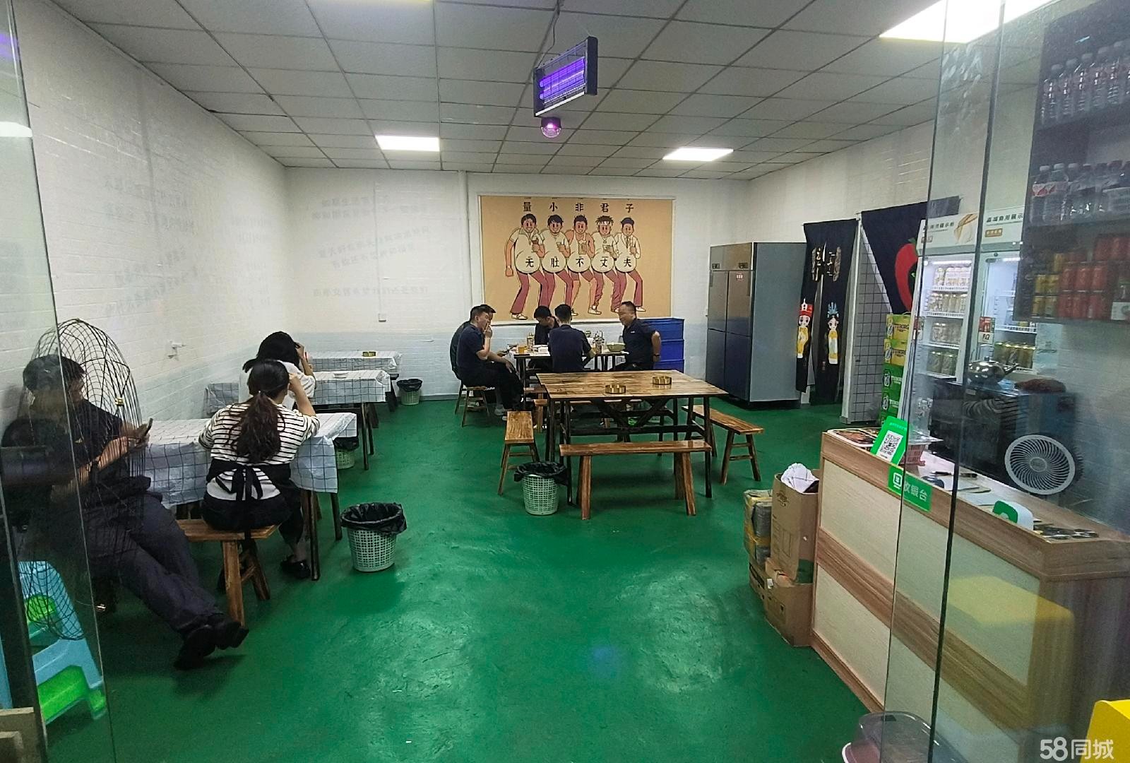 (转让)所有厨房用的设备全部都有桌椅板凳，外加空调接手就可做现成的。