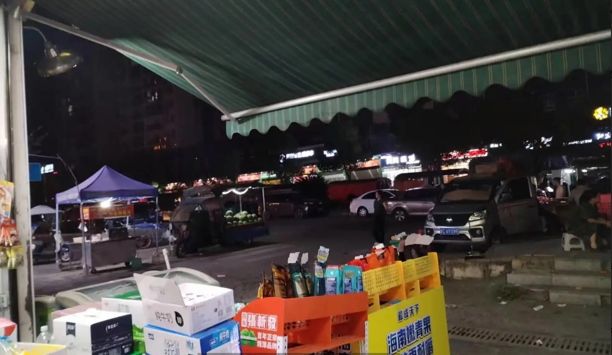 (转让)该店每日三千多因有别的店铺现人手不够