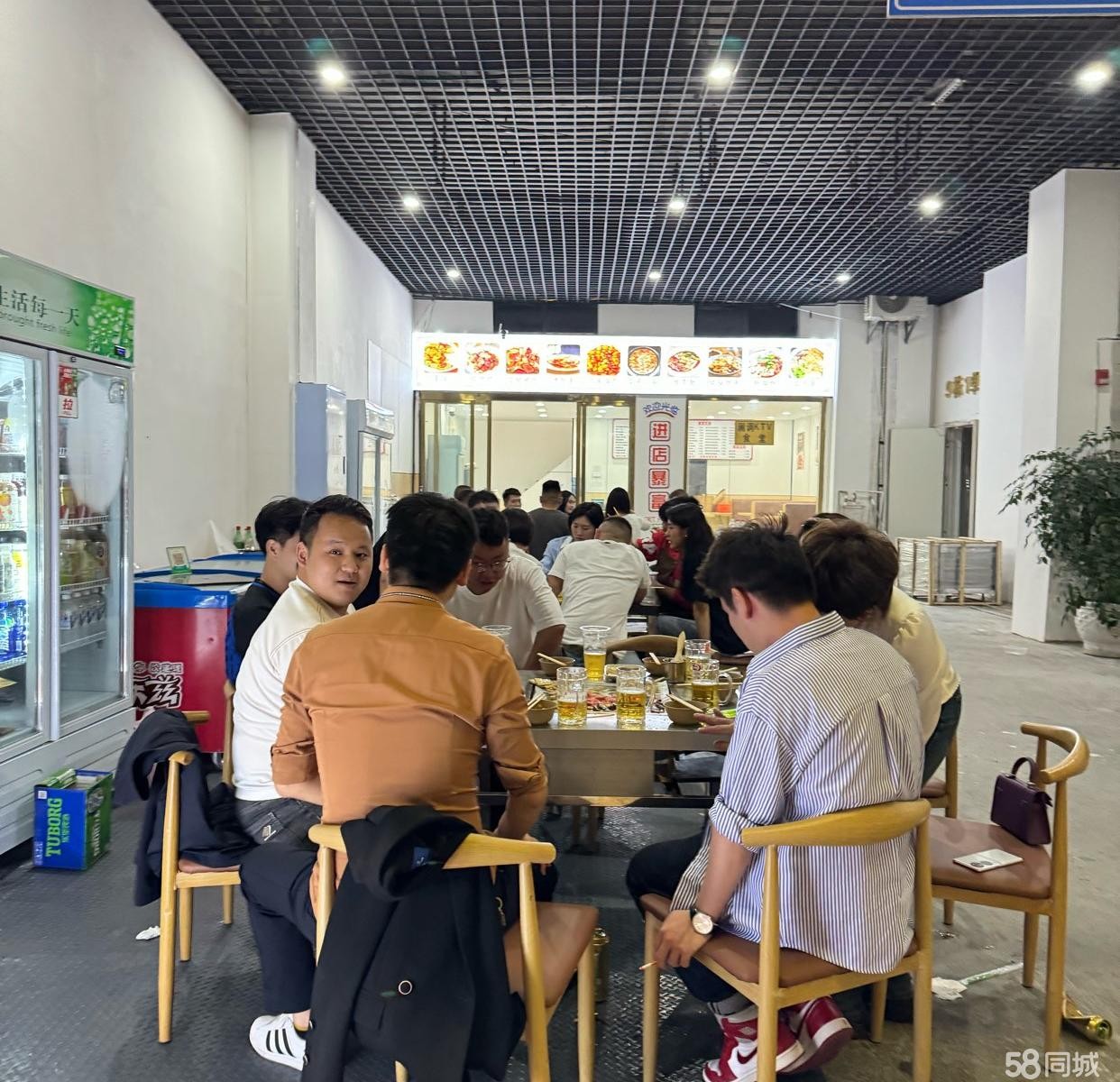 (转让)葡萄共周林广场福乐多超市旁边许三美食店转让