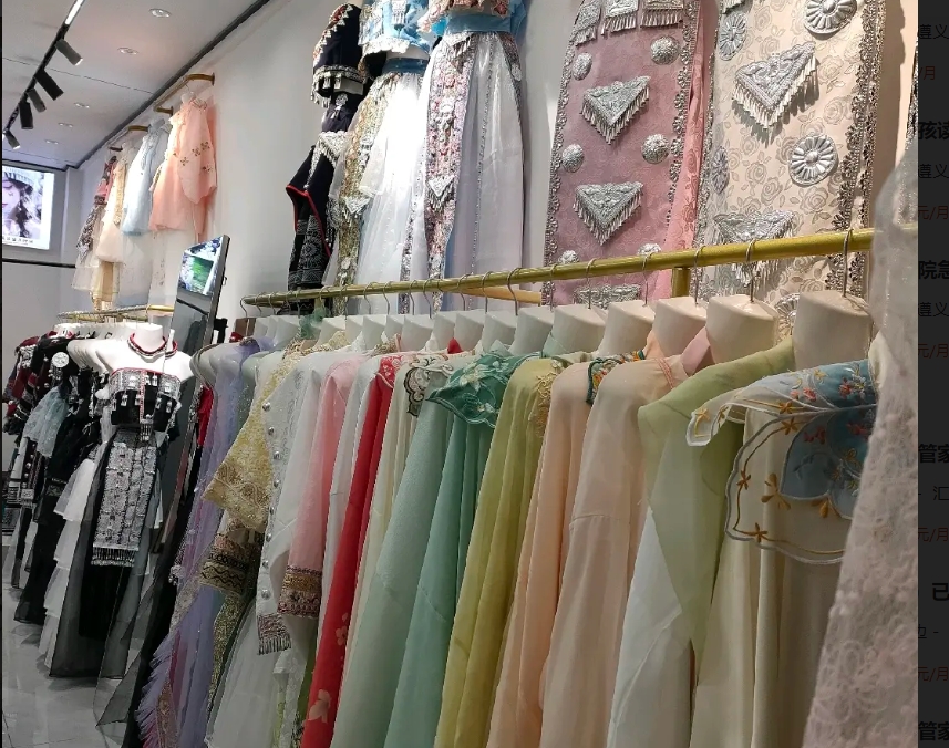 (转让)乌江寨商业街苗服店转让房租9个月服装100+套接店即可营业
