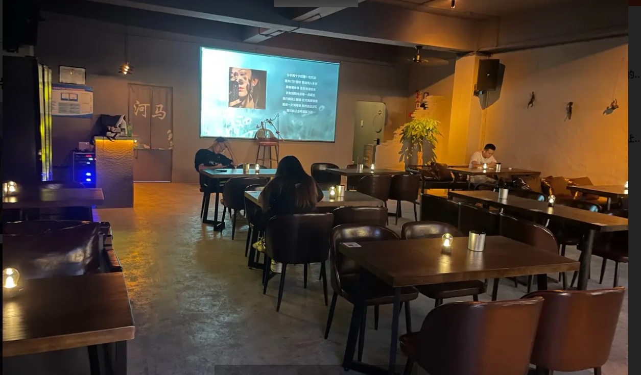 (转让)营业中酒吧低价转让，可改做餐饮，接手即可营业