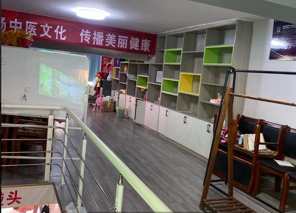 (转让)装修，各种器具，家具，设备