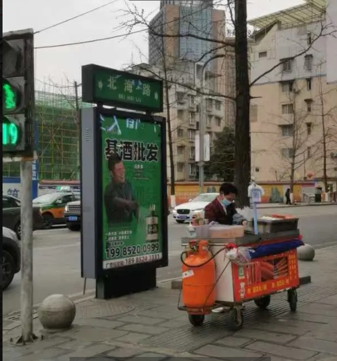 (转让)人流量大，房租便宜，设备齐全，可免费教技术
