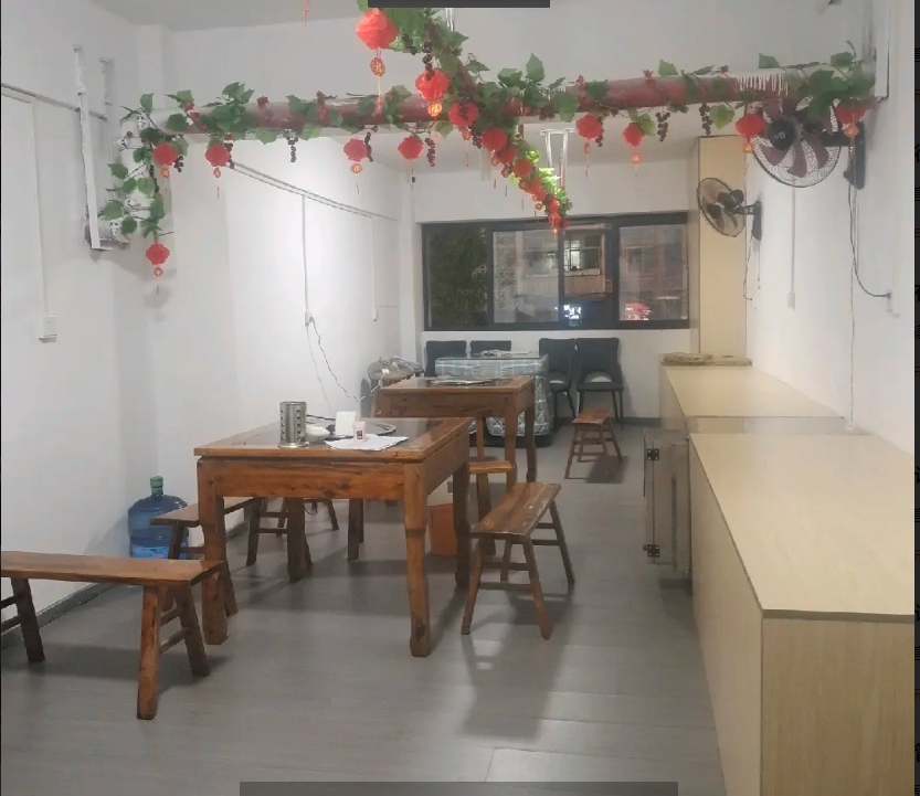 (转让)小区门口旁边有学校有医院有市场