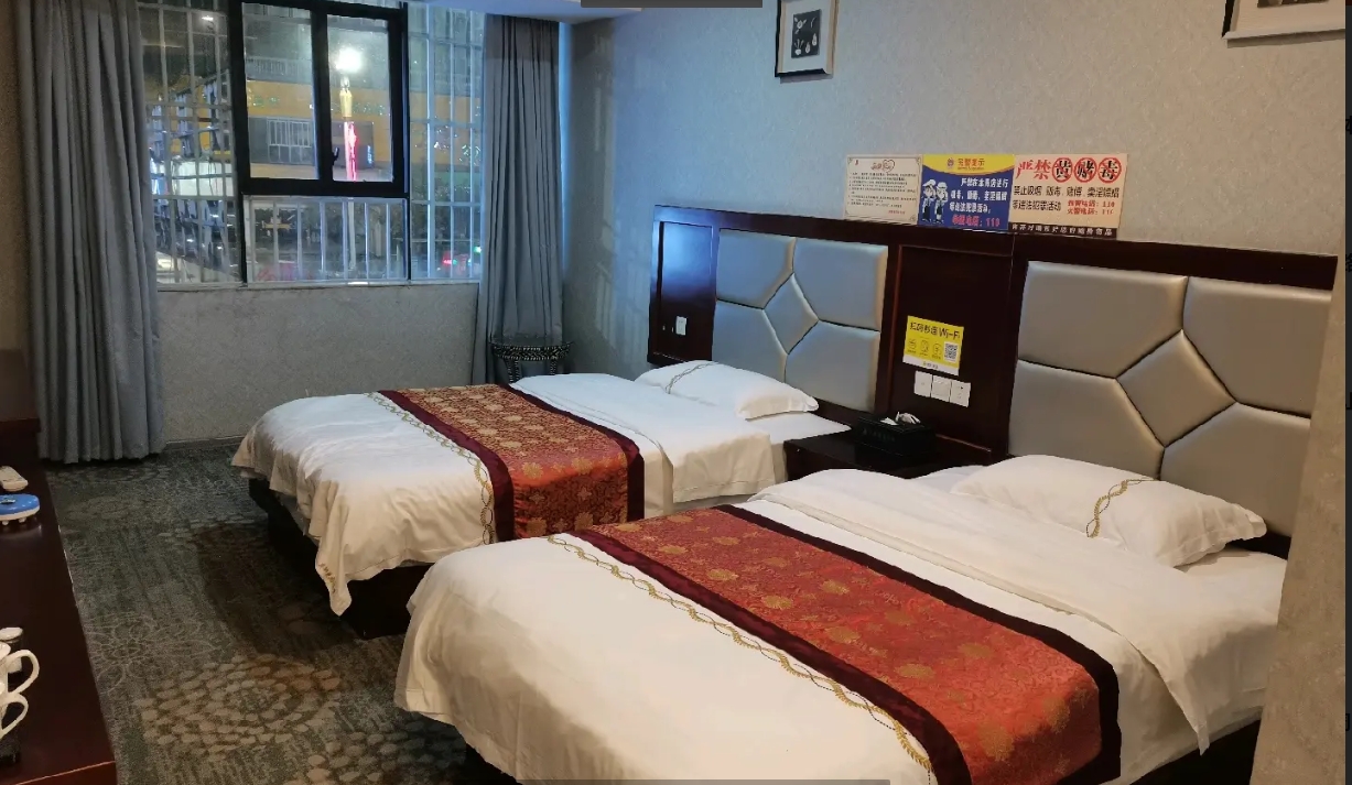 (转让)本酒店41房间位置好后面还有个大型停车场