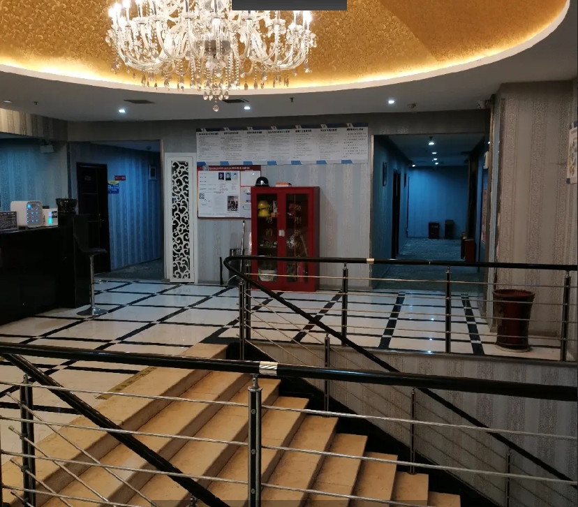 (转让)本酒店41房间位置好后面还有个大型停车场