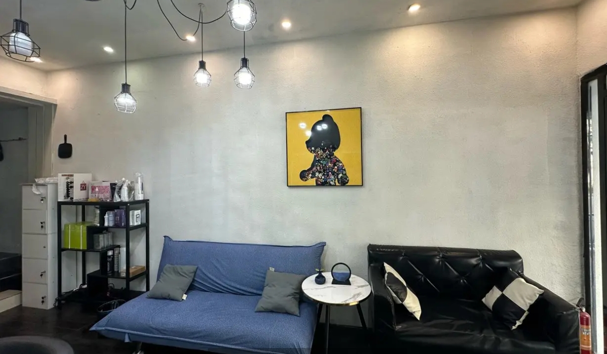 (转让)店左右都是学校斜对面也是学校