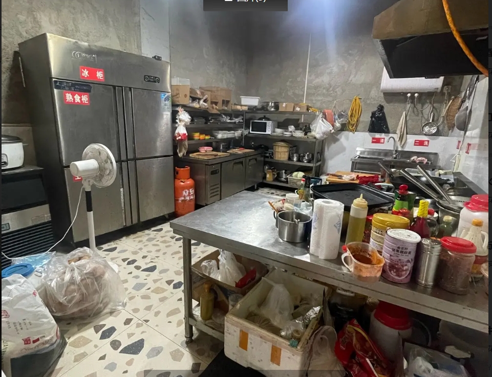 (转让)吾悦华府临街门面外摆区大