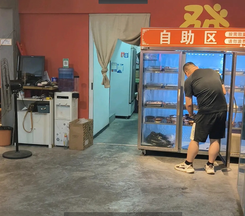 (转让)旺铺转让，非诚勿扰(可经营零食铺)
