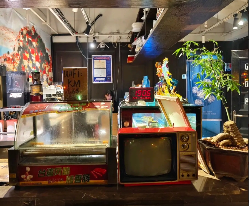 (转让)卡门咖啡厅转让，客源稳定，位于方圆荟广场，接手即可经营。