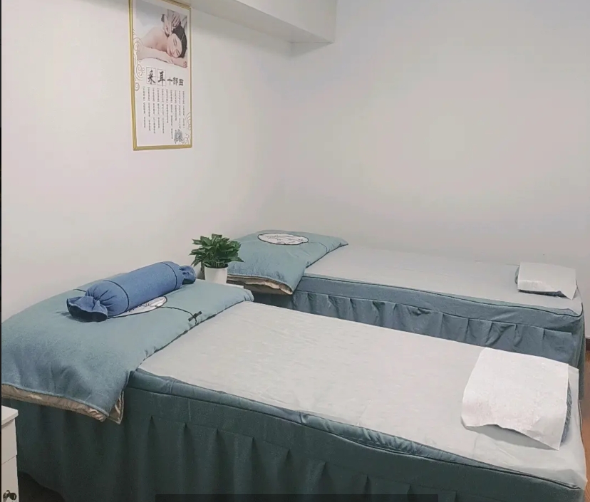 (转让)本店在凯莱国际，周边都是富人小区