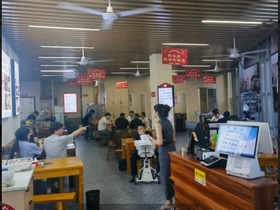 (转让) 昆明路低价转让，自带流量，位置非常好，技术一起交，有兴趣联系