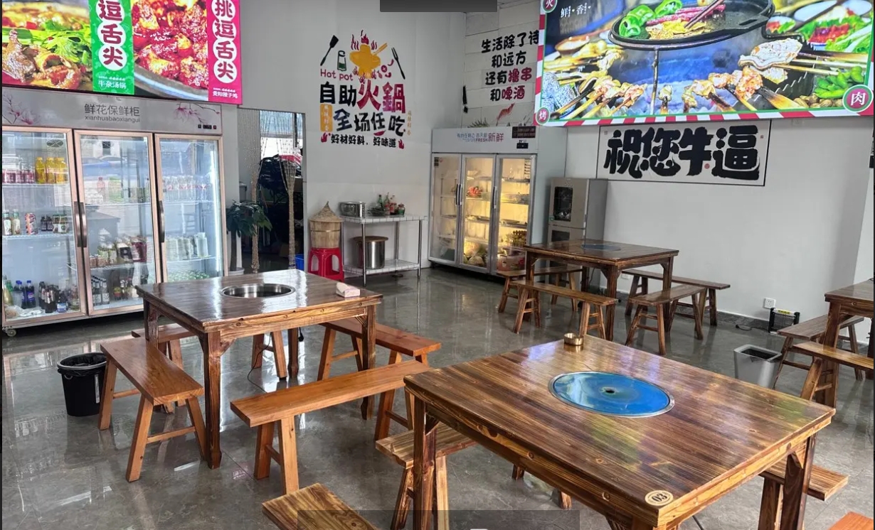 (转让)门面宽敞，门口摆台大，所有餐饮设备齐全，接手可营业