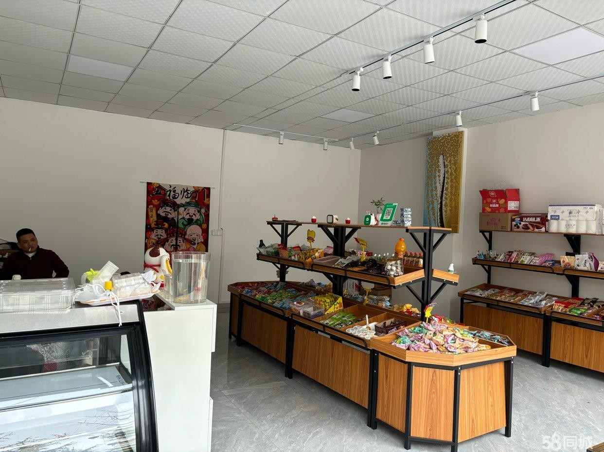 (转让)店铺地理位置优越,小学门口,小区正大门门口,临街店铺