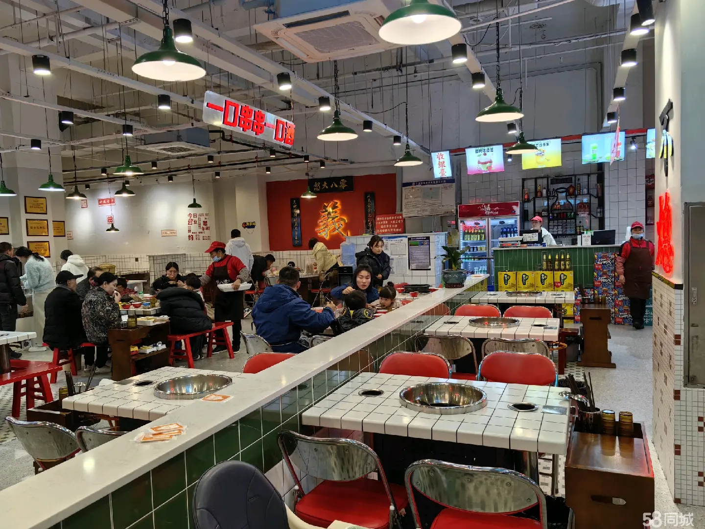 （转让)因内部分歧，将此店整体转让，有稳定客源，接手即可经营