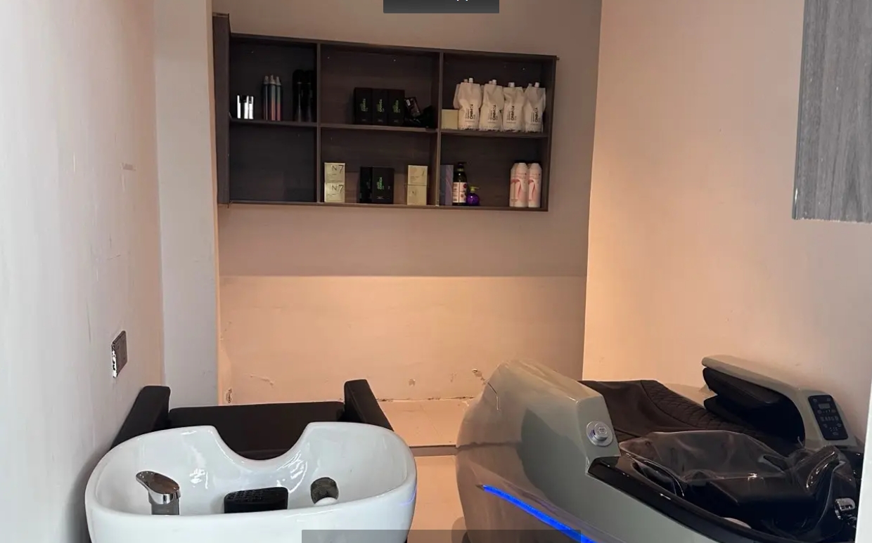 (转让)小区门面方便查找，旁边就是吾悦广场，环境优越