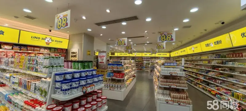 （转让）临街零食店，接手即可经营，周边多社区环绕
