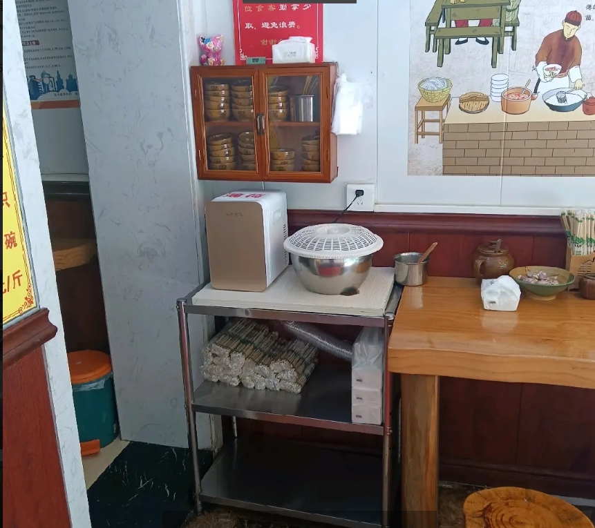 (转让)仁怀国贸旁边，餐饮店转让