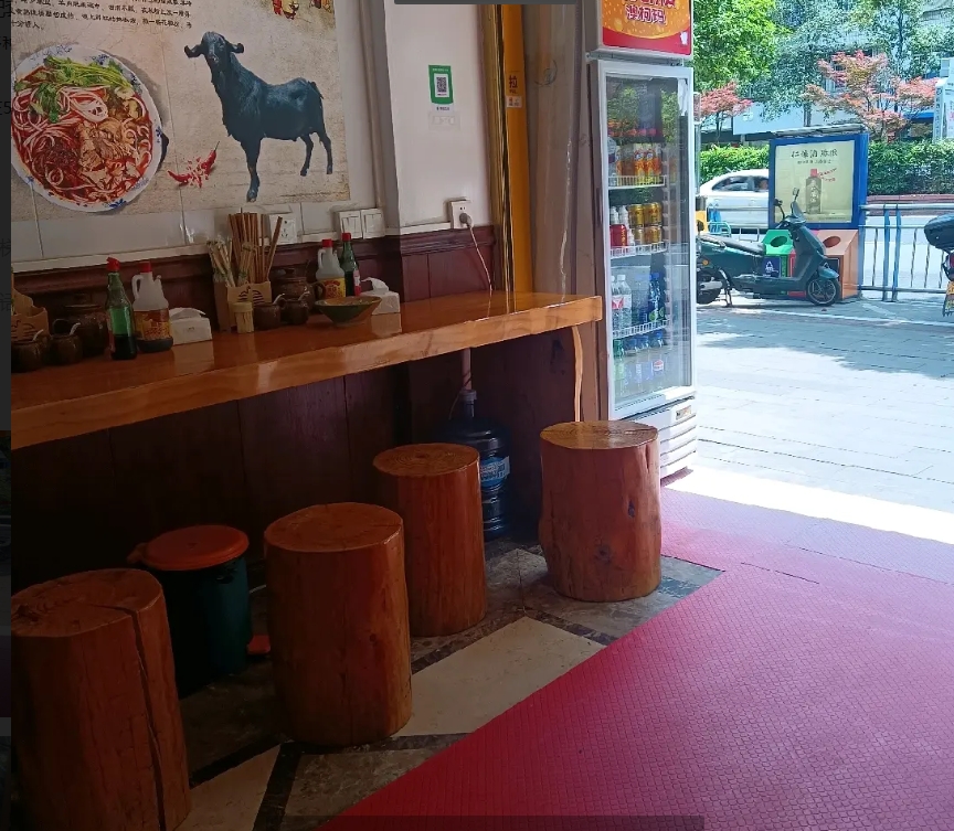 (转让)仁怀国贸旁边，餐饮店转让